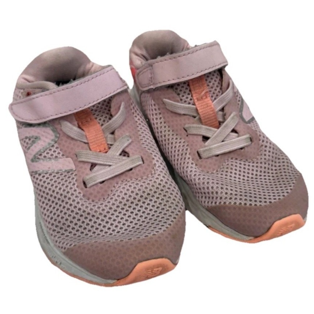 New‎ Balance Little Girls Bungee Trainers Fresh Foam Running Sneakers Size 8